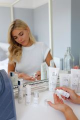 Nemlendirici Göz Kremi